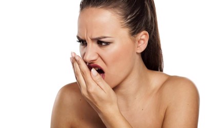 Hôi miệng là bệnh gì và cách chữa hôi miệng có dễ không? PGS.TS Dương Trọng Hiếu giải đáp