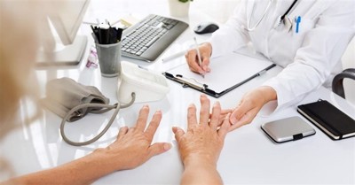 Chuyên gia Mai Thị Minh Tâm chia sẻ phác đồ điều trị viêm khớp dạng thấp mới nhất