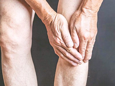 Khi bị đau khớp gối, nên cải thiện bằng cách nào? PGS. TS Dương Trọng Hiếu tư vấn