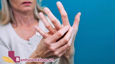 Tại sao người bị viêm khớp dạng thấp lâu ngày lại xuất hiện tình trạng thoái hóa khớp?