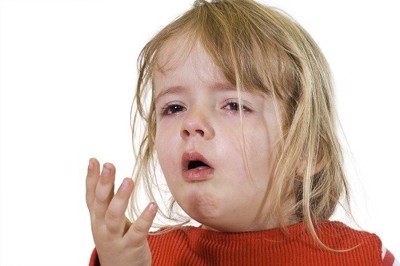 Trẻ bị nhiễm khuẩn đường hô hấp phải làm sao? TS Hoàng Văn Huấn tư vấn