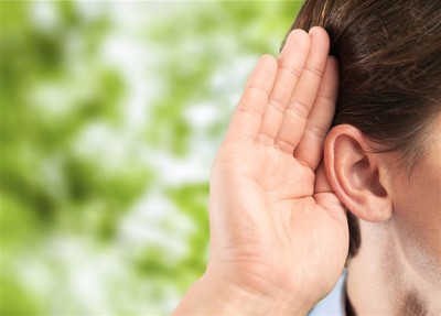 Cần làm gì để cải thiện tình trạng ù tai, nghe kém?