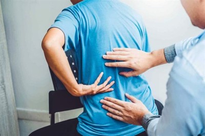 Người bị đau lưng mạn tính do thoái hóa sử dụng giảm đau thảo dược Bách Thống Vương được không?