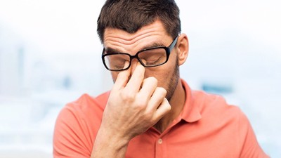 Dùng thuốc trị viêm khớp dạng thấp mắt mờ đi, cơ thể suy nhược có phải tác dụng phụ của thuốc không?