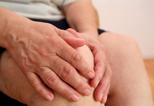 2 điều bổ ích chuyên gia khuyên bạn khi bị viêm khớp dạng thấp 