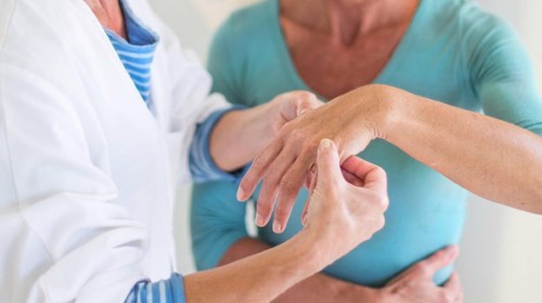 Sốc điện có giúp giảm đau do viêm khớp dạng thấp?