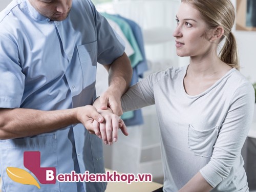 Chữa đau xương khớp bằng gạo nếp cẩm thực hiện như thế nào?