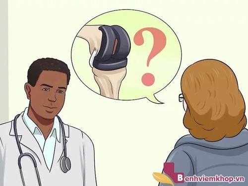 Bị tràn dịch khớp gối có nên chọc hút dịch khớp không?