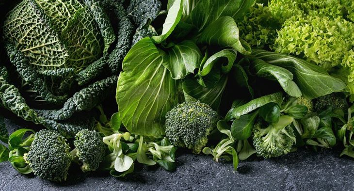 Các loại rau màu xanh đậm giúp ngăn ngừa tình trạng khô âm đạo