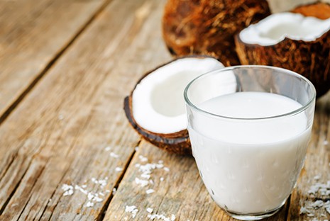 sữa dừa dành cho trẻ tự kỷ chứa nhiều vitamin