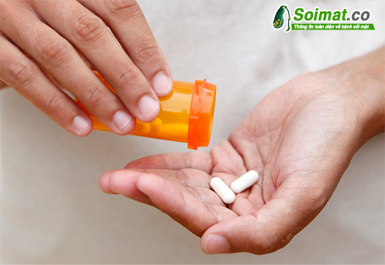 Uống thuốc trị sỏi mật là phương pháp điều trị phù hợp với trường hợp sỏi chưa gây biến chứng