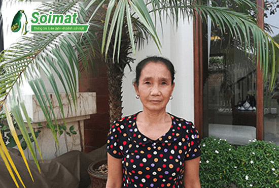 Bà Thăm làm nghề thu gom phế liệu ở chợ Đồng Xuân