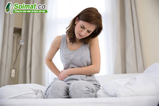 Đau bụng vùng hạ sườn phải là một trong những triệu chứng thường gặp do hội chứng sau cắt túi mật - PCS