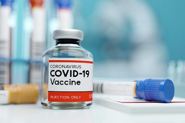 Tác dụng phụ của vaccine COVID-19: Bạn cần làm gì nếu gặp phải?