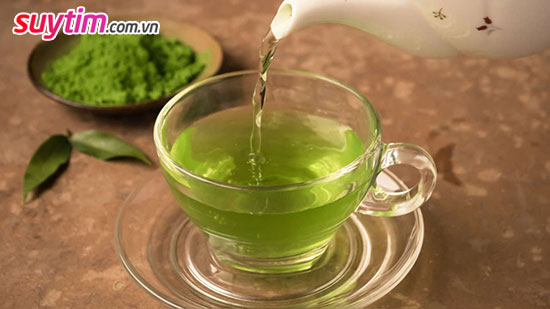Bị cao huyết áp nên uống trà xanh mỗi ngày thay cho cà phê