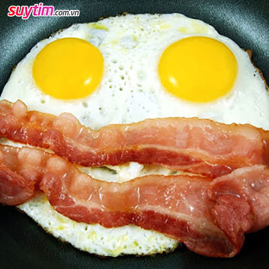Trứng và thịt đỏ có thể gây tăng cholessterol máu