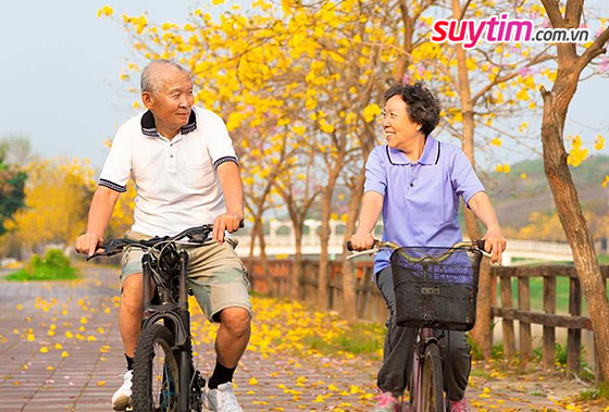Các bài tập tốt cho tim mạch không thể thiếu đạp xe.