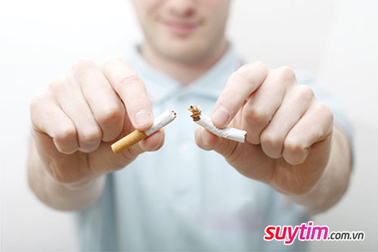 Bỏ thuốc lá càng sớm càng tốt – là hành động cần thiết với người bệnh mạch vành