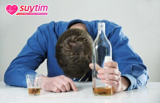 Nghiện rượu là một yếu tố làm tăng nguy cơ bị suy tim cấp tính