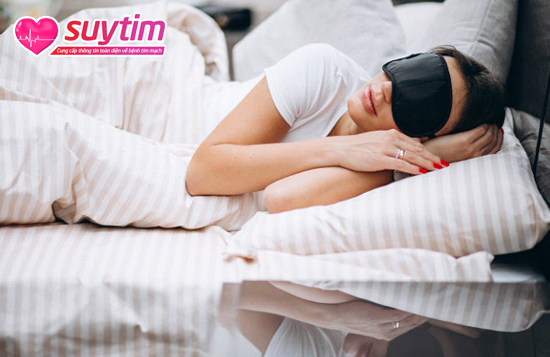 Ngủ đủ giấc giúp hạn chế stress và hạn chế nguy cơ tăng huyết áp